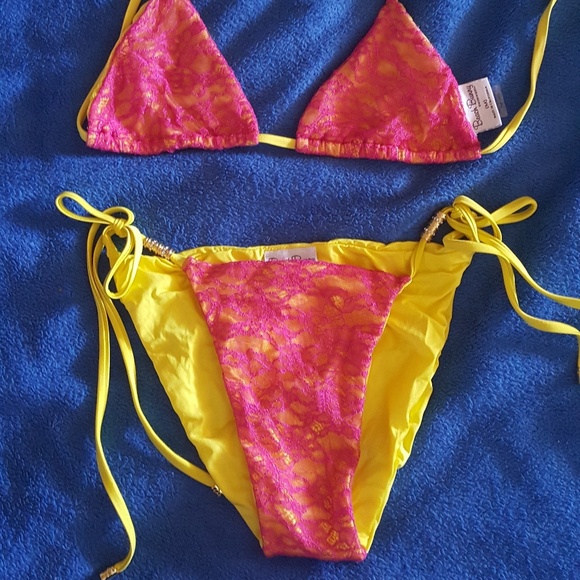 Authentic Beach Bunny Isle Love Bikini Lot 5076 - Picture 3 of 7